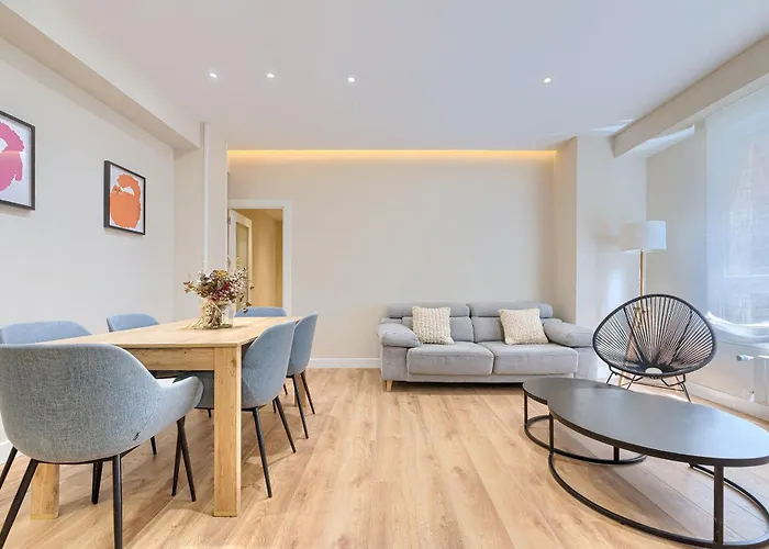 Апартаменти Vivienda Turistica Tivoli Centrico Y Moderno Більбао